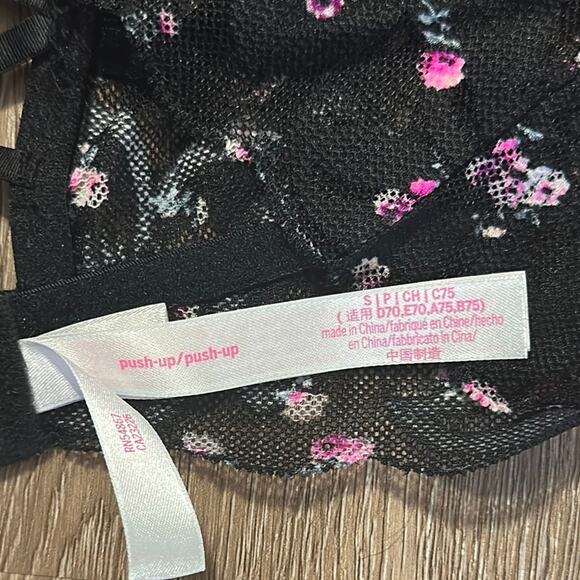PINK VS Push Up Floral Lace Bralette Black & Pink Size Small - Picture 3 of 5